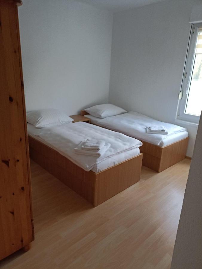 S&R Lake View Hostel Конич Екстериор снимка